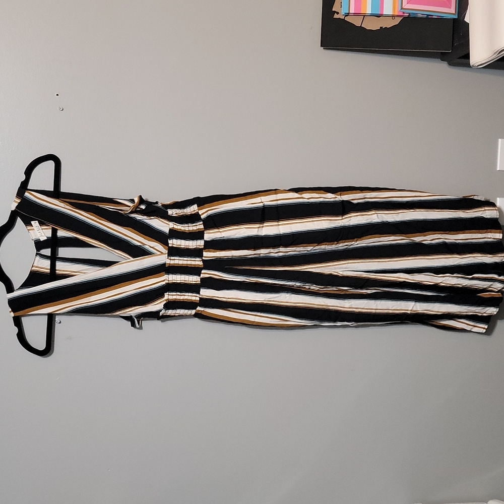 JUMPSUIT SIZE LARGE